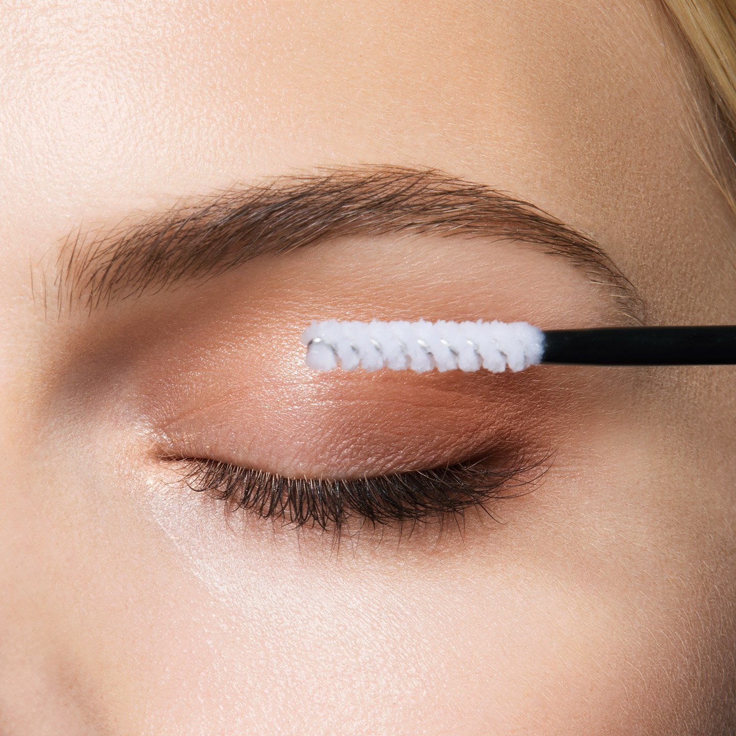 Maybelline Lash Boosting Sensational Serum STEG 5